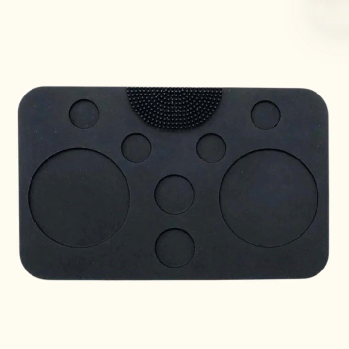 Professional hand-held silicone palette for brow master